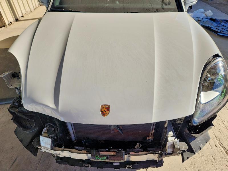 2023 Porsche Cayenne Base