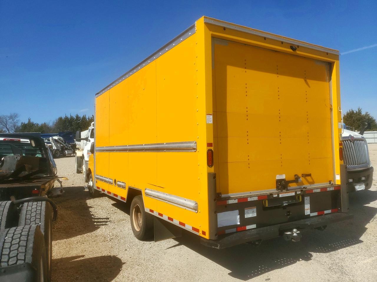 2023 GMC Savana BOX Truck