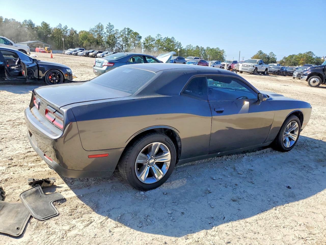 2016 Dodge Challenger sxt