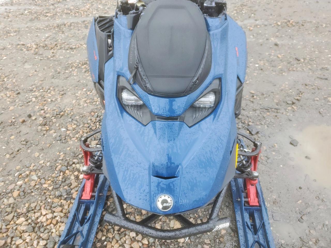 2025 Skidoo Summit 850