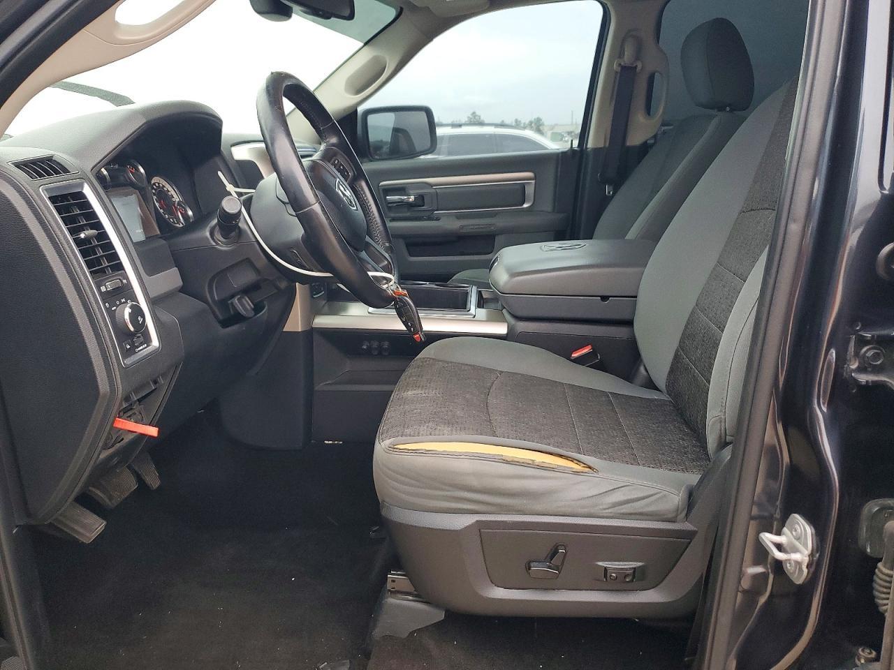 2015 Dodge RAM 1500 SLT