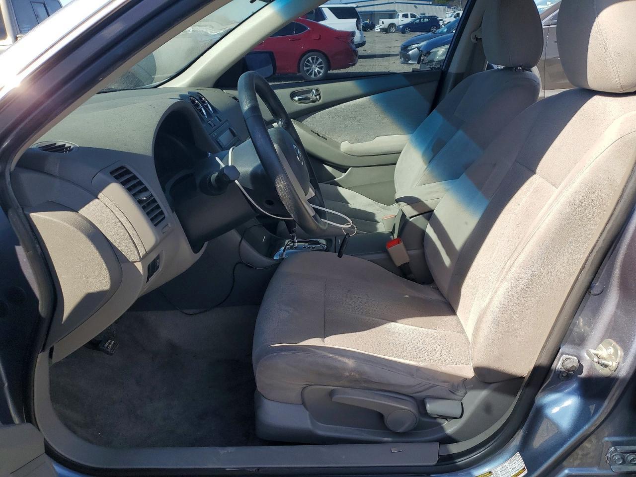 2012 Niss Altima 2.5