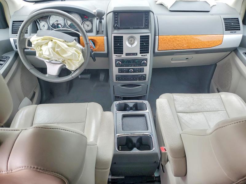2010 Chrysler Town & Country Limited