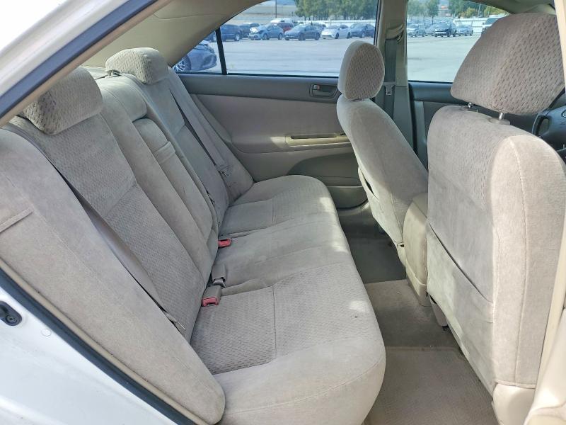 2003 Toyota Camry le