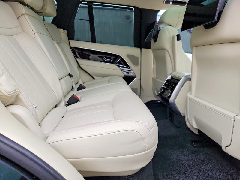 2025 Land Rover Range Rover se