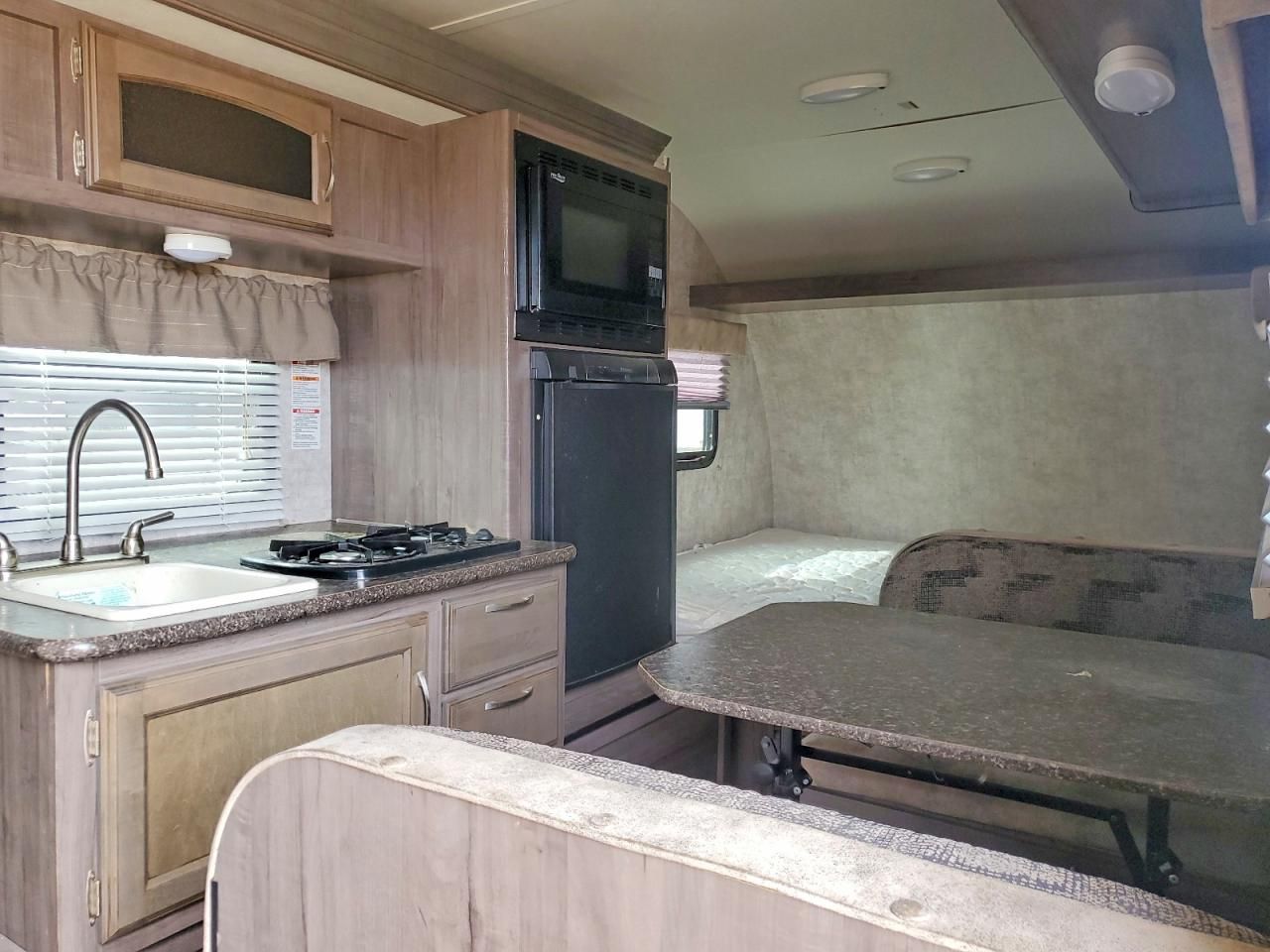 2017 Winnebago Camper