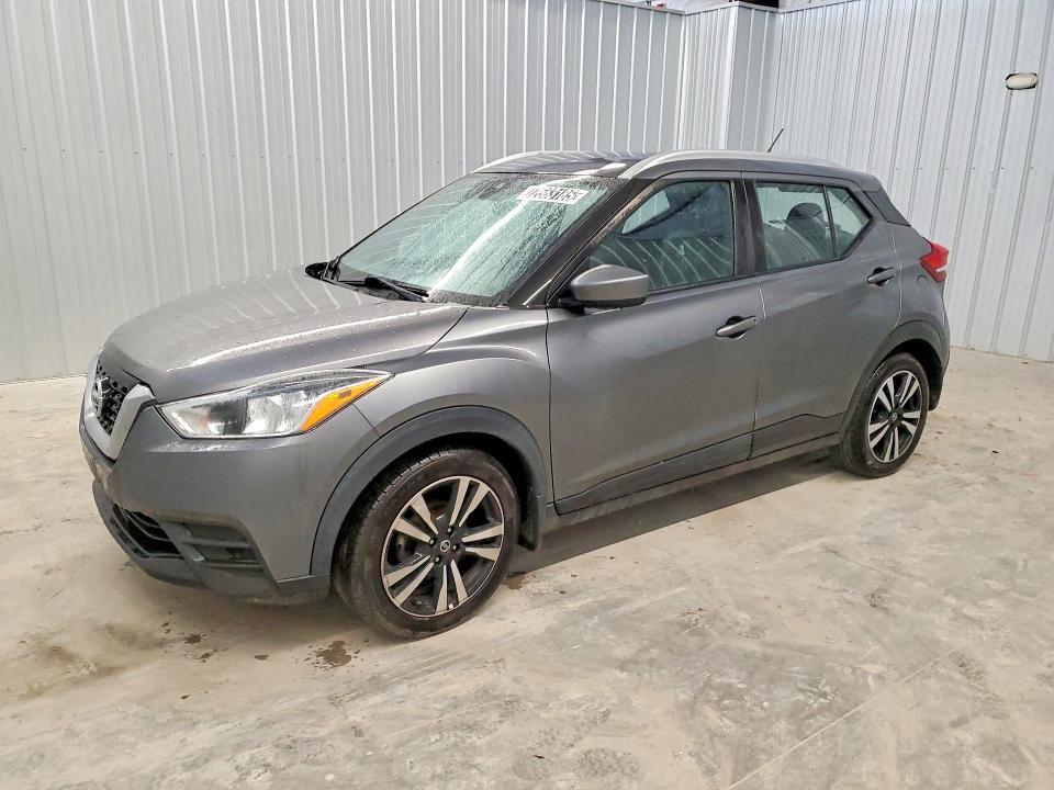2020 Nissan Kicks sv