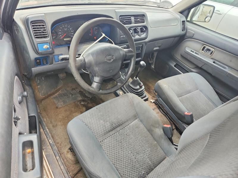 2001 Nissan Frontier xe