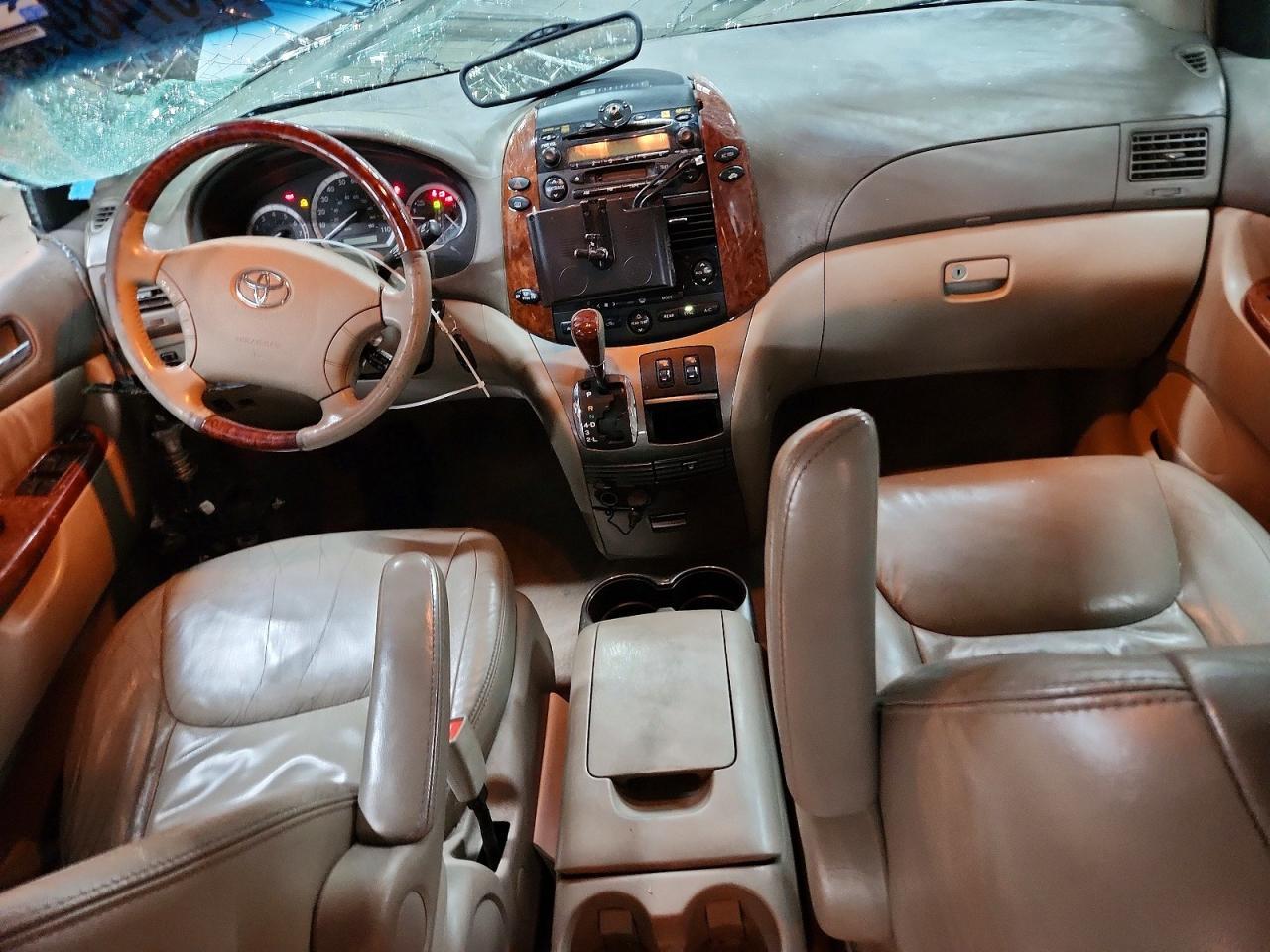 2004 Toyota Sienna xle Limited 7 Passenger