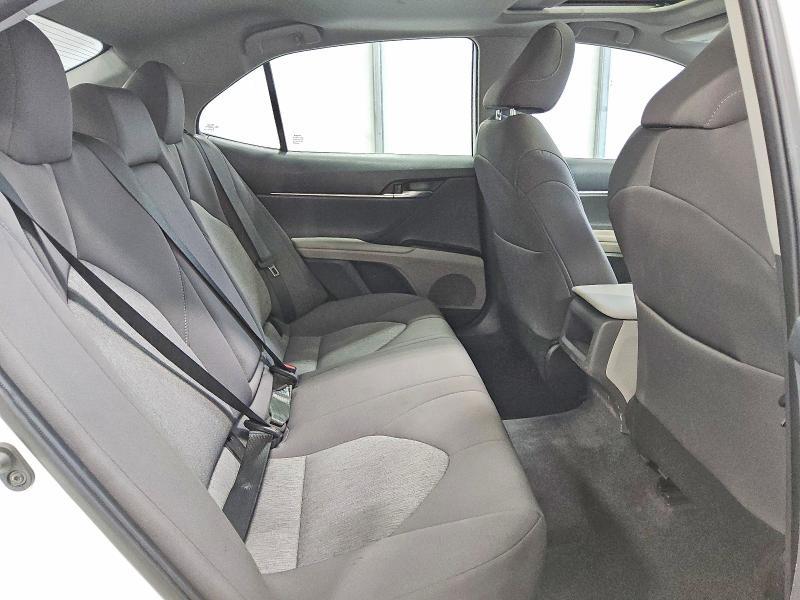 2024 Toyota Camry le