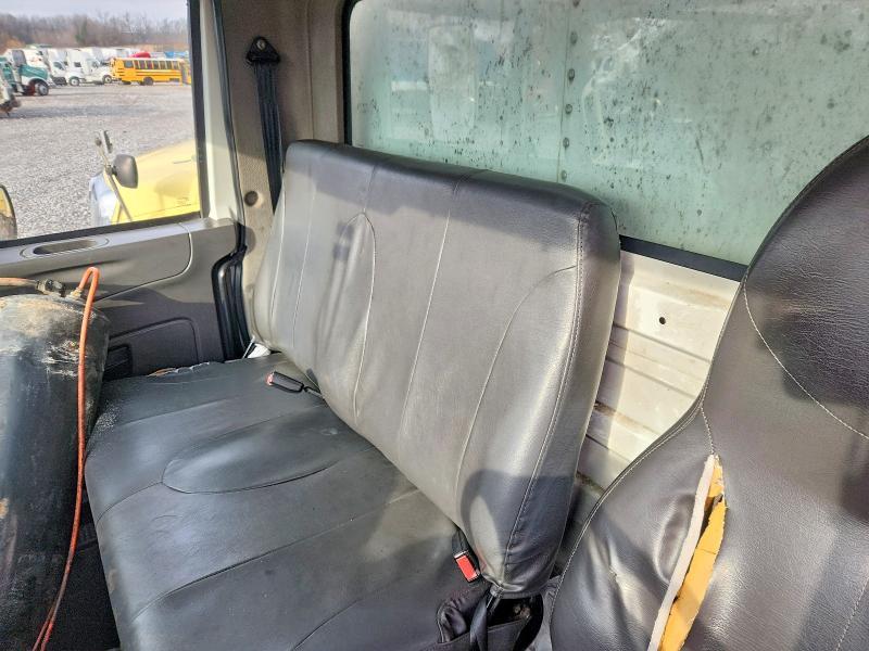 2013 International 4000 BOX Truck