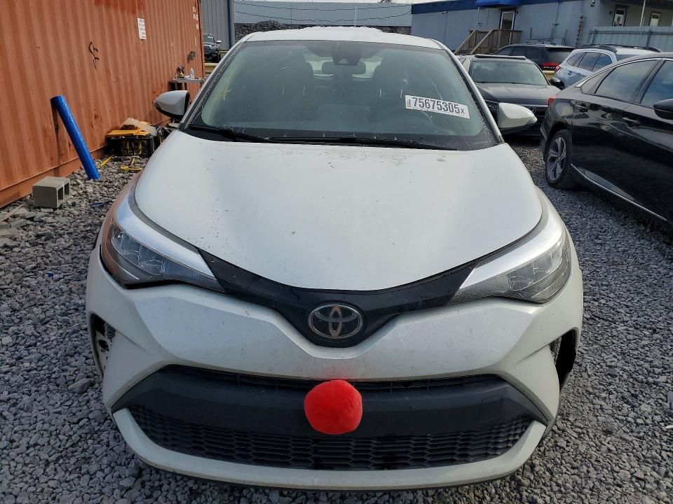 2020 Toyota C-hr xle