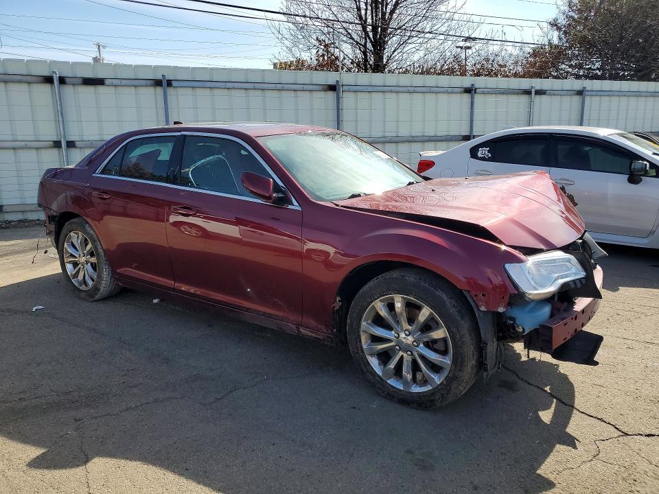 2017 Chrysler 300 Limited