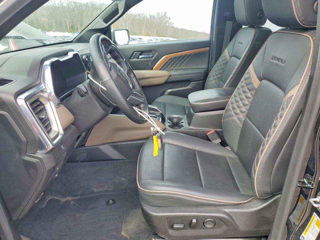 2024 GMC Canyon Denali