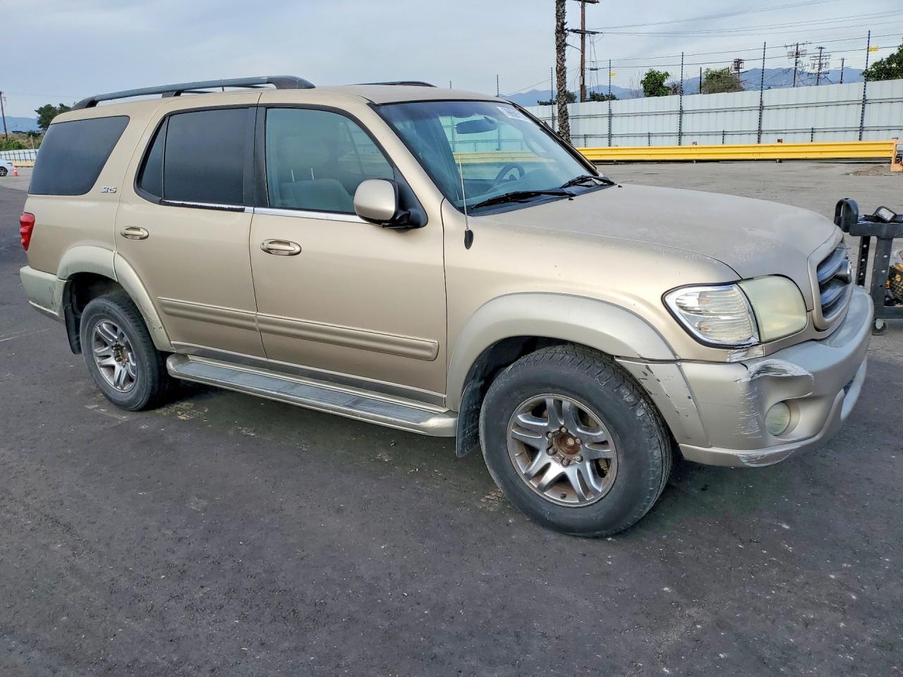 2004 Toyota Sequoia SR5