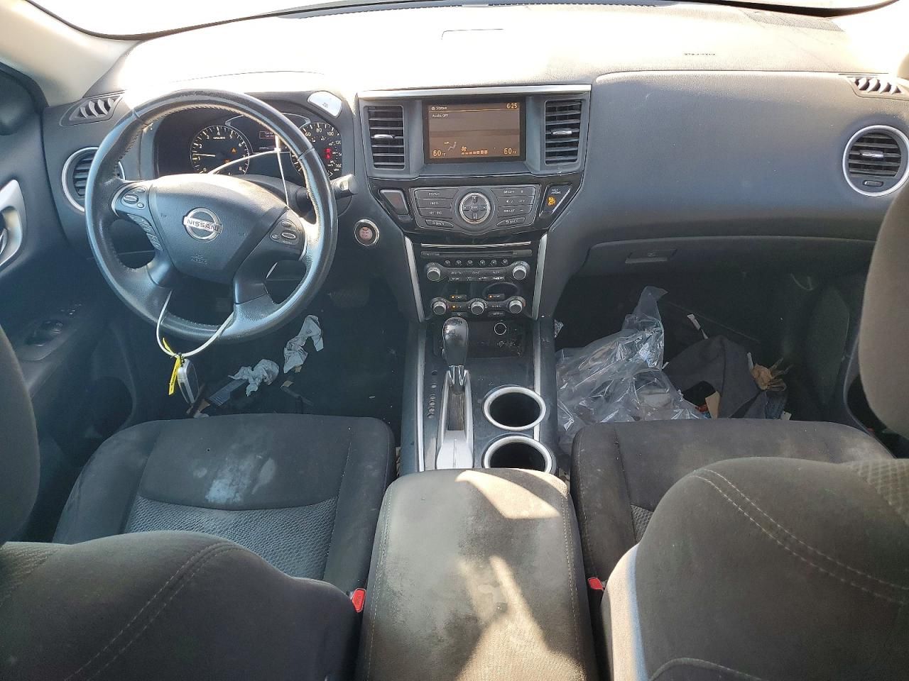 2016 Nissan Pathfinder s