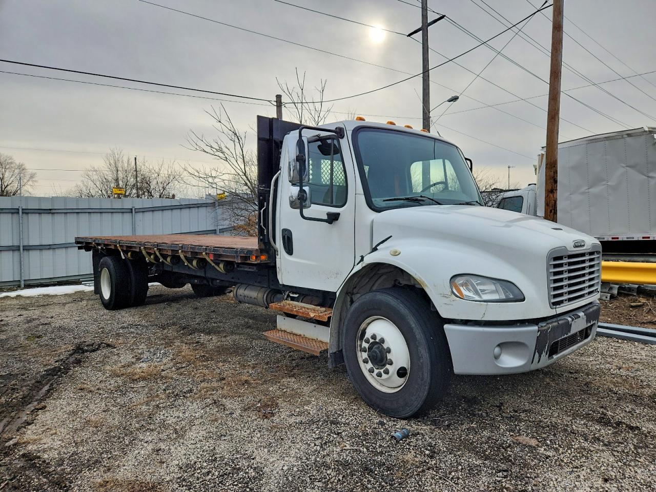 2015 Freightliner Business Class M2 Flatbed Truck