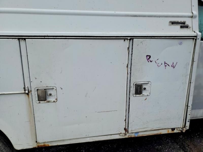 2004 Chevrolet Express Utility / Service Van