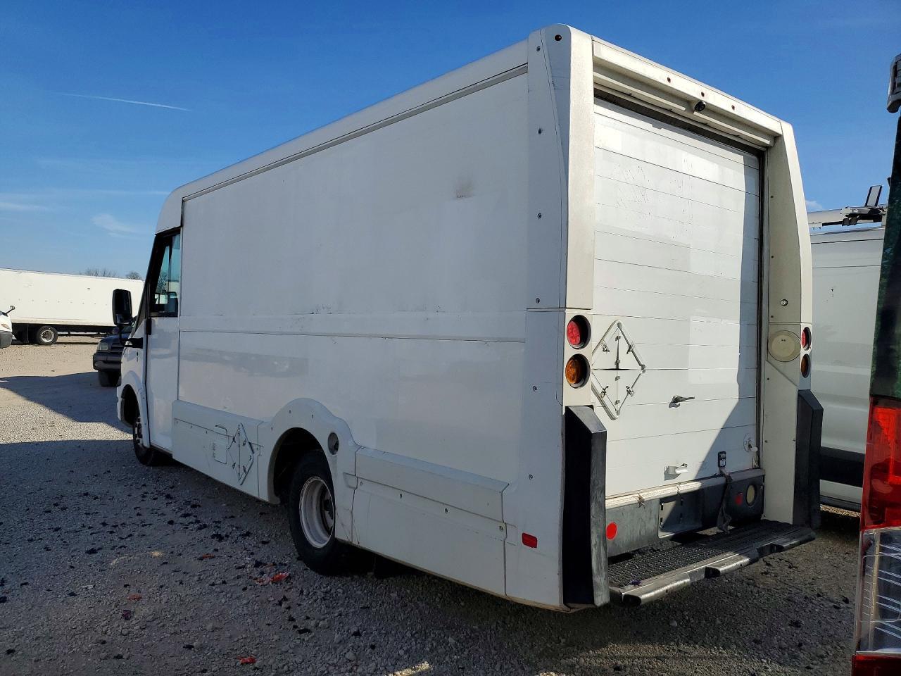 2016 Isuzu NPR Delivery Truck
