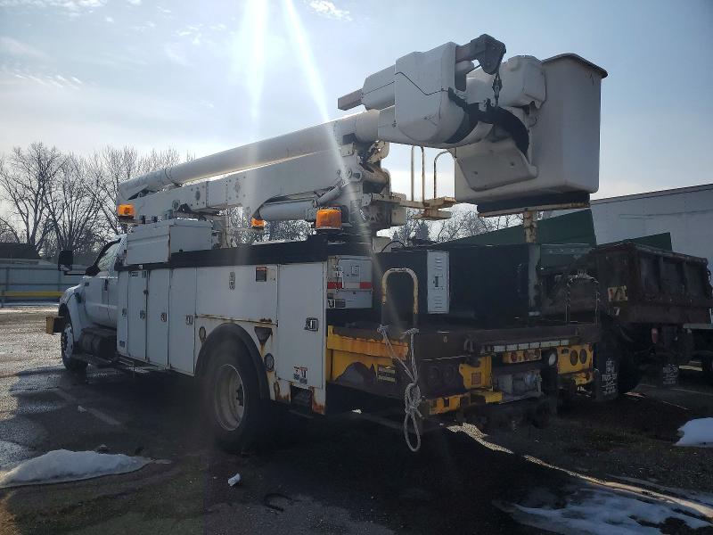 2011 Ford F750 Super Duty Bucket Truck