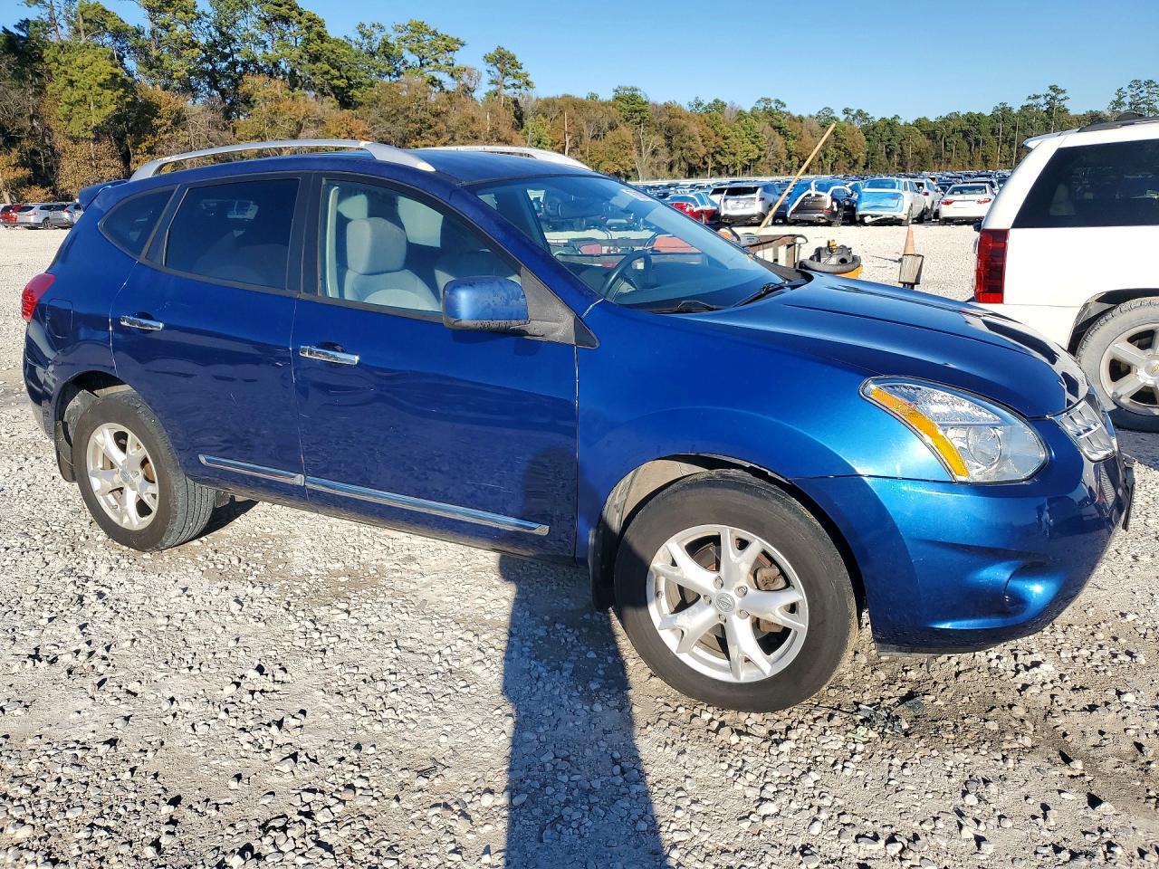 2011 Nissan Rogue s