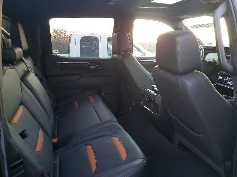 2023 GMC Sierra K1500 AT4