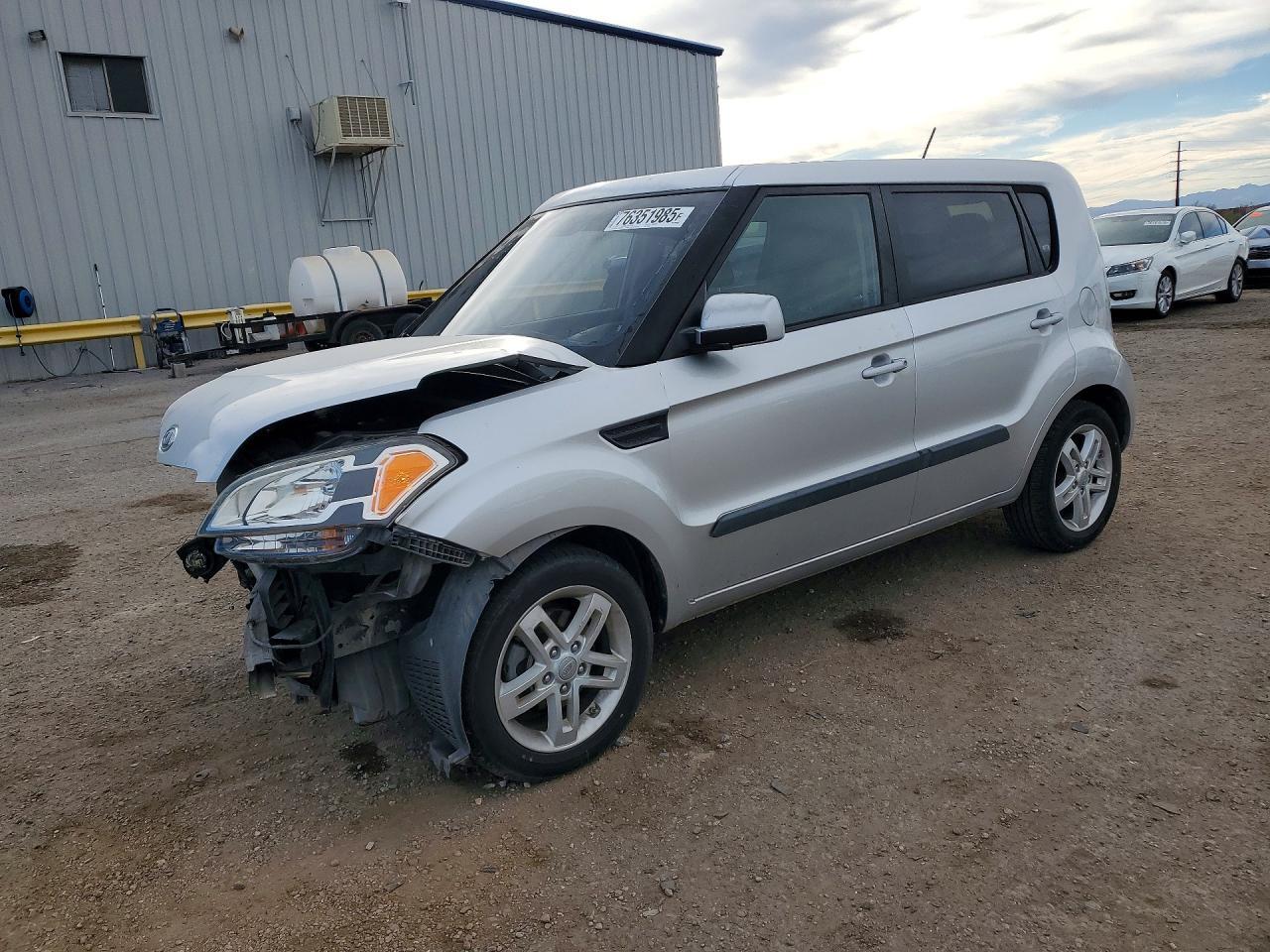 2011 KIA Soul +