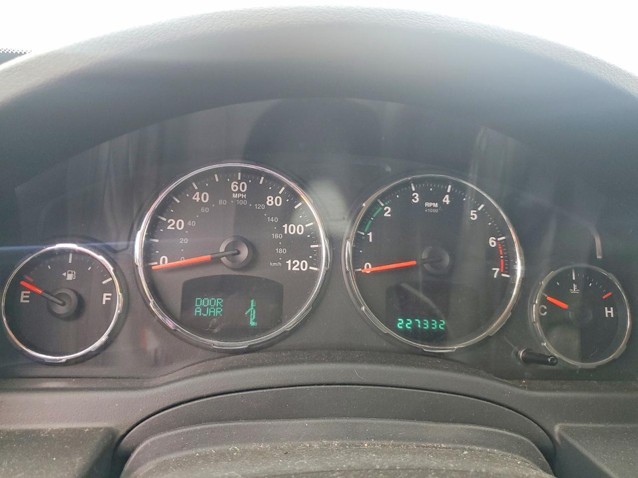 2012 Jeep Liberty jet