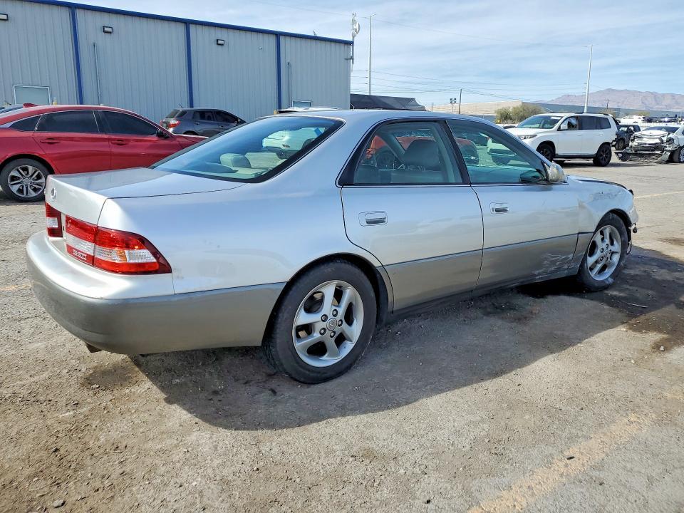 2000 Lexus Es 300 Base