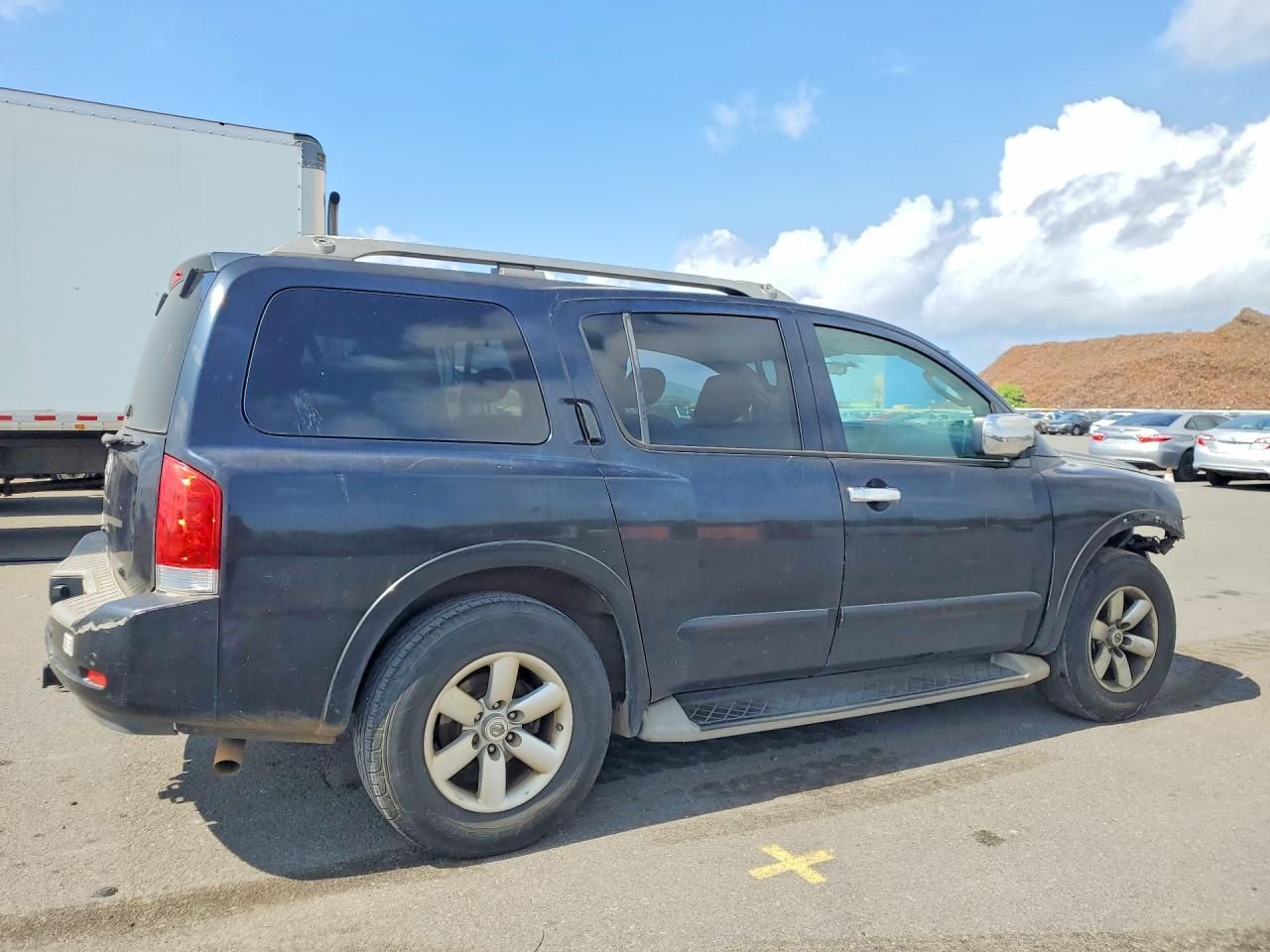 2011 Nissan Armada sv
