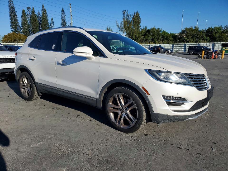 2015 Lincoln Townhouse MKC