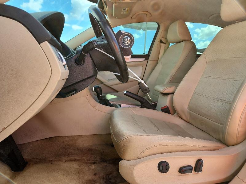 2012 Volkswagen Passat se