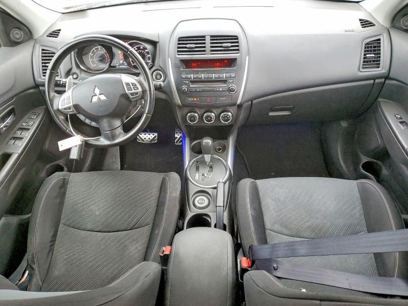 2013 Mitsubishi Outlander Sport le