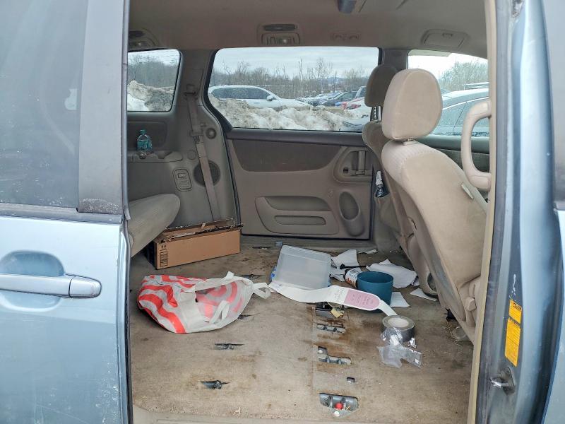 2006 Toyota Sienna le