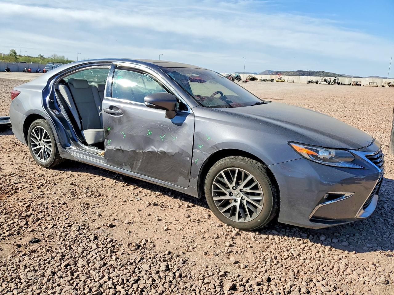 2017 Lexus ES