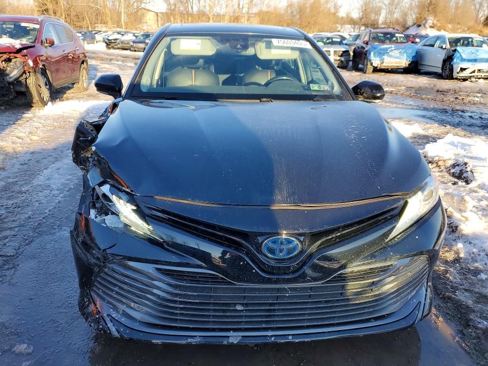 2020 Toyota Camry xle