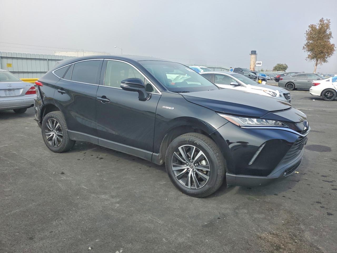 2021 Toyota Venza le