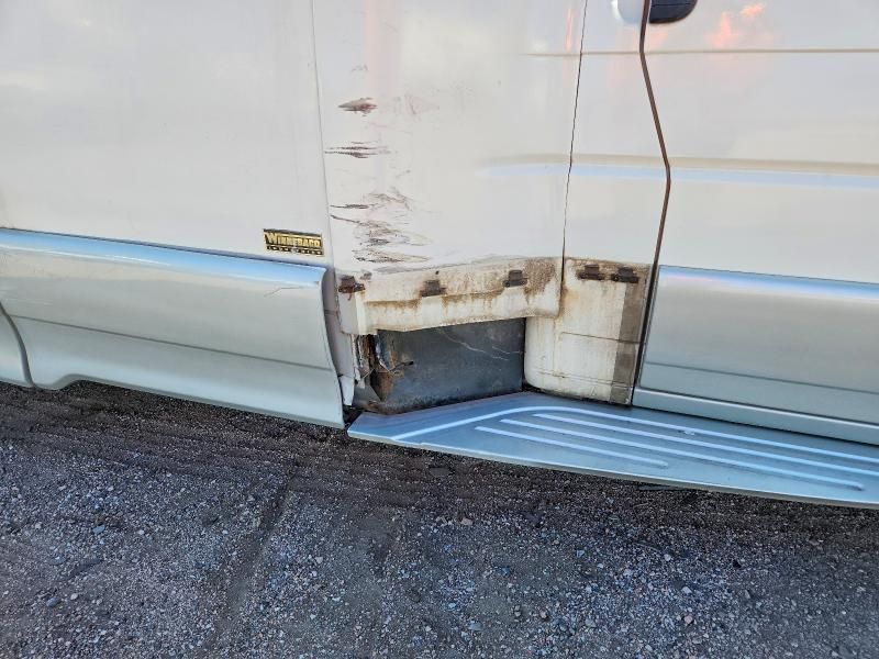 2000 Winnebago 2000 Volkswagen Eurovan