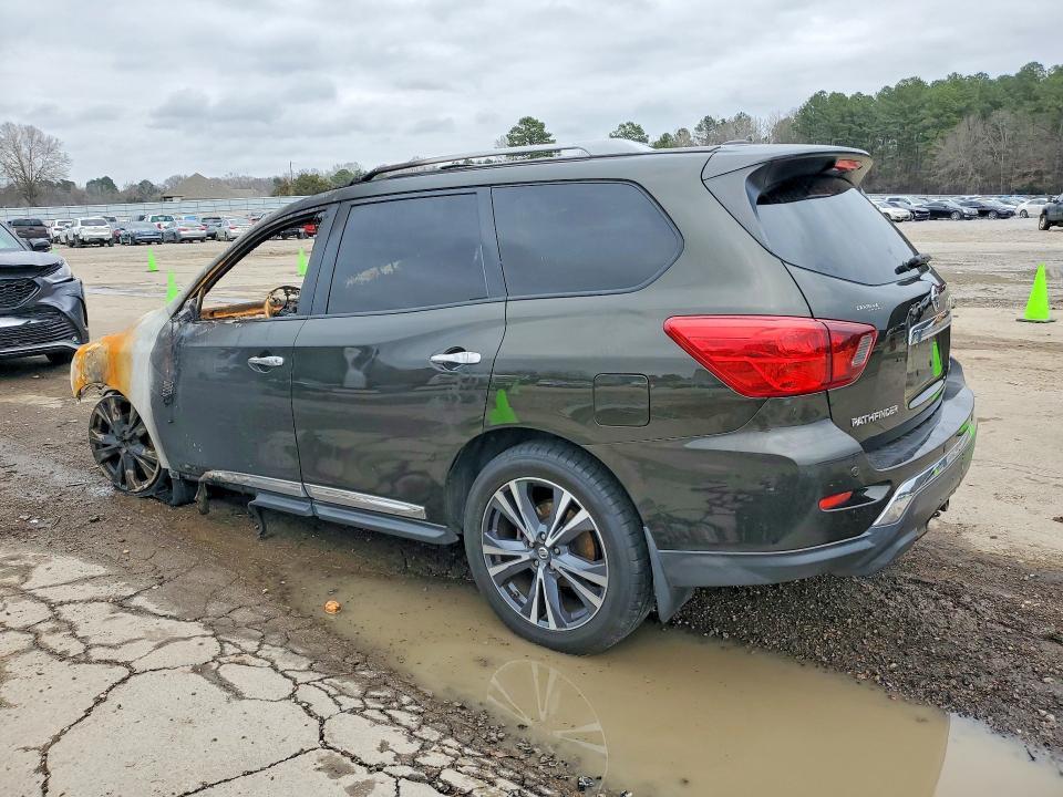 2017 Nissan Pathfinder s