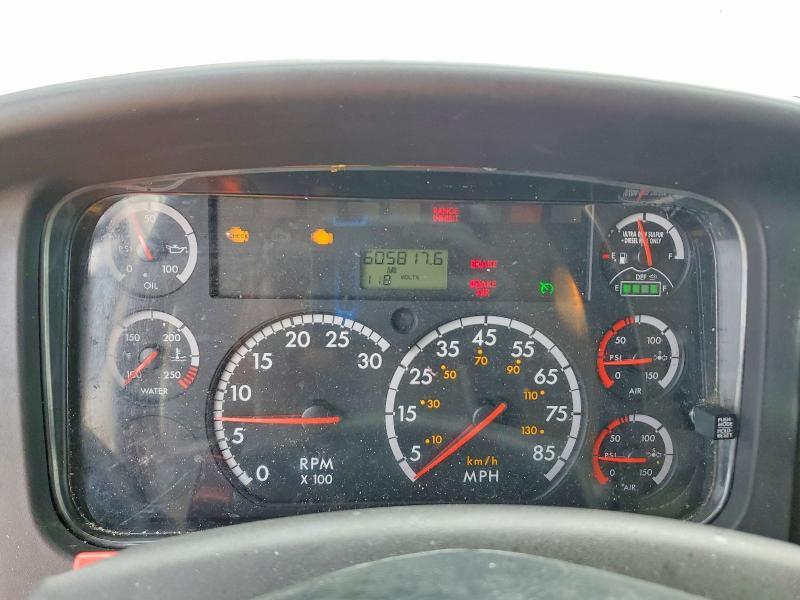 2015 Freightliner Business Class M2 Refrigerated BOX Truck