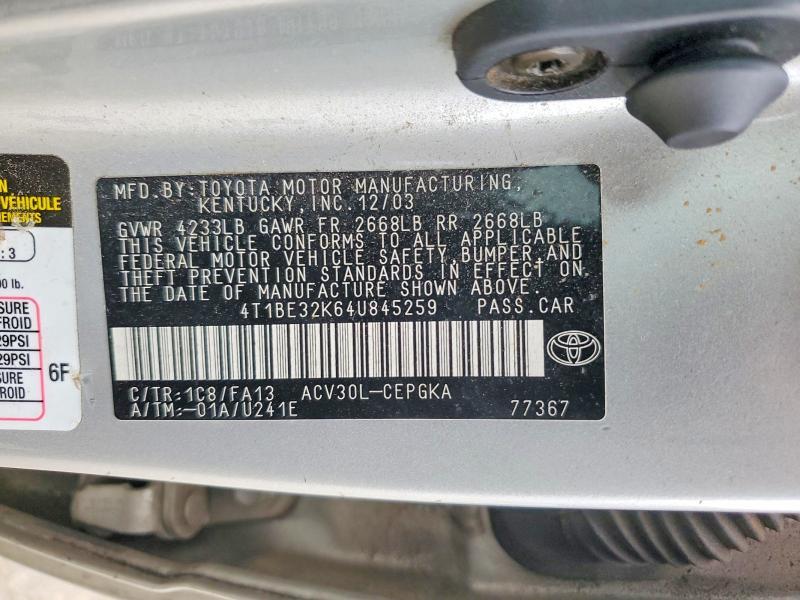 2004 Toyota Camry xle
