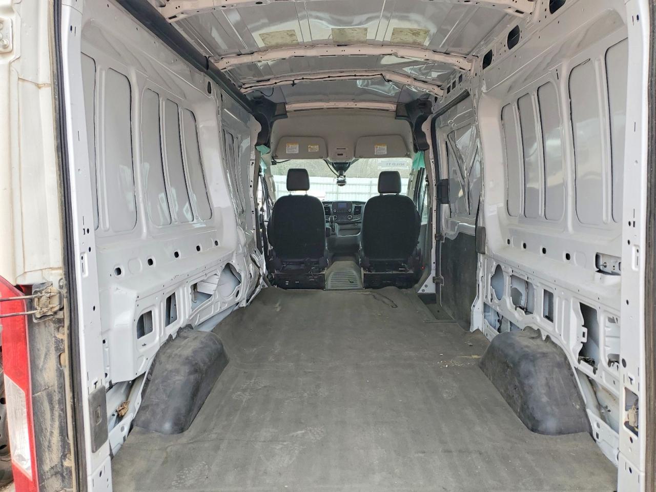 2025 Ford Transit T-250