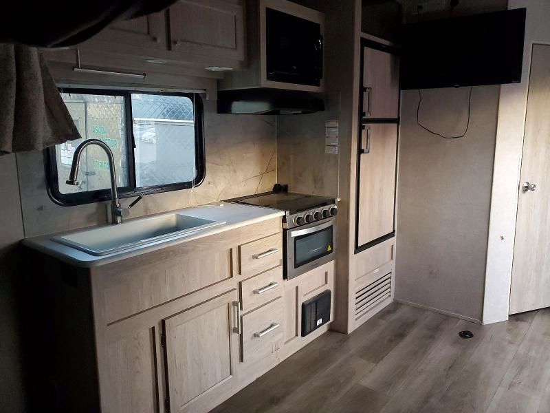 2021 Eclipse Attitude 2