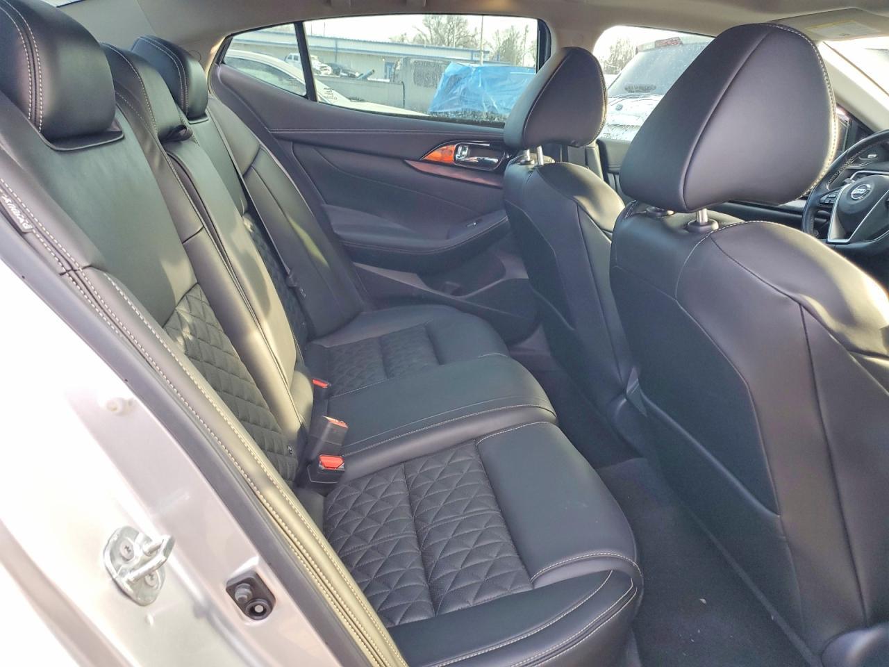 2021 Niss Maxima Platinum