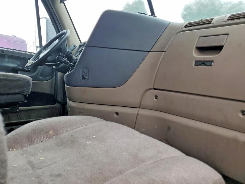 2016 Freightliner Cascadia 125 Semi Truck