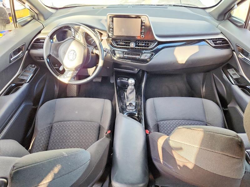 2022 Toyota C-hr xle