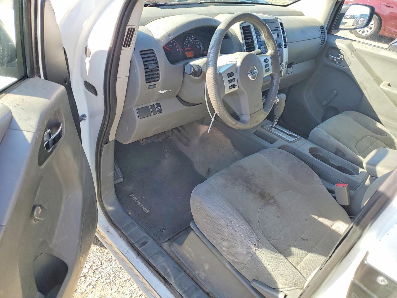 2016 Nissan Frontier S