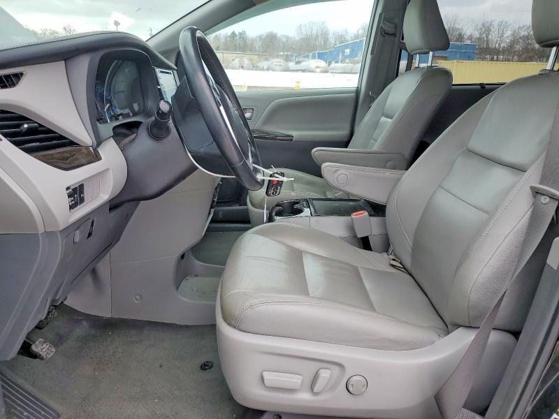 2019 Toyota Sienna xle 8-passenger