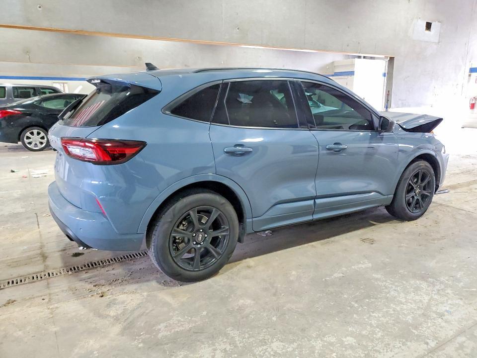 2024 Ford Escape st Line