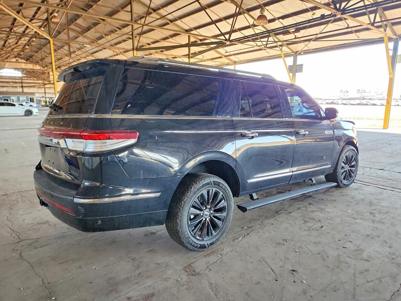 2023 Lincoln Navigator l